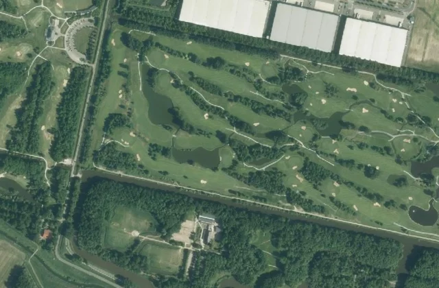 Amsterdamse Golf Club vanuit de lucht. Luchtfoto PDOK / Kadaster, licence ouverte.