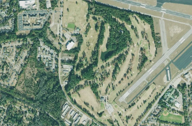 Augusta Municipal Golf Course from the air. Aerial imagery USGS, domaine public.