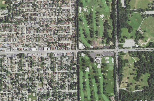 Beverly Country Club from the air. Aerial imagery USGS, domaine public.