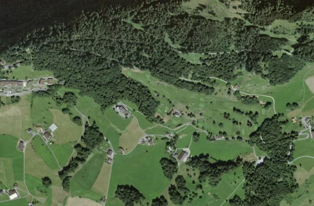 Bürgenstock Golf Course aus der Luft. Orthofoto swisstopo, licence ouverte.