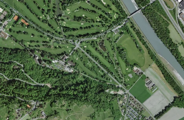 Golf Club Heidiland aus der Luft. Orthofoto swisstopo, licence ouverte.