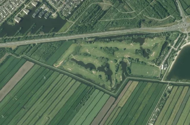 Golfbaan Crimpenerhout vanuit de lucht. Luchtfoto PDOK / Kadaster, licence ouverte.