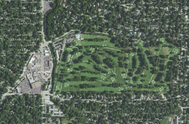 Indian Hills Country Club from the air. Aerial imagery USGS, domaine public.