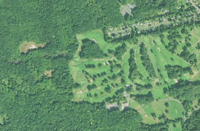 Keney Park Golf Course from the air. Aerial imagery USGS, domaine public.