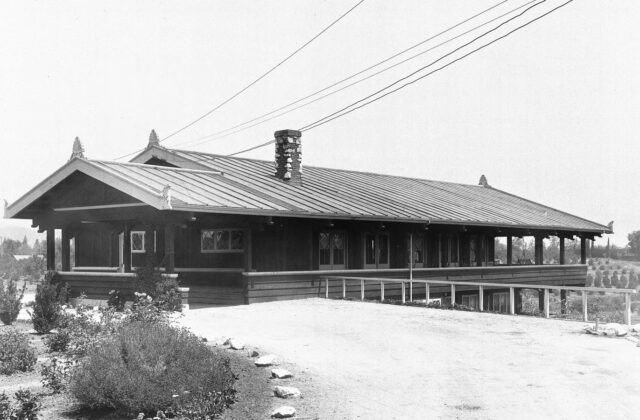 The Riverside Country Club