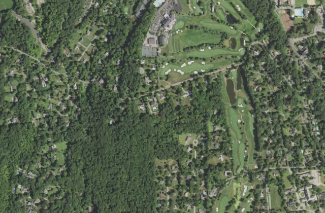 Trump National Golf Club Westchester from the air. Aerial imagery USGS, domaine public.