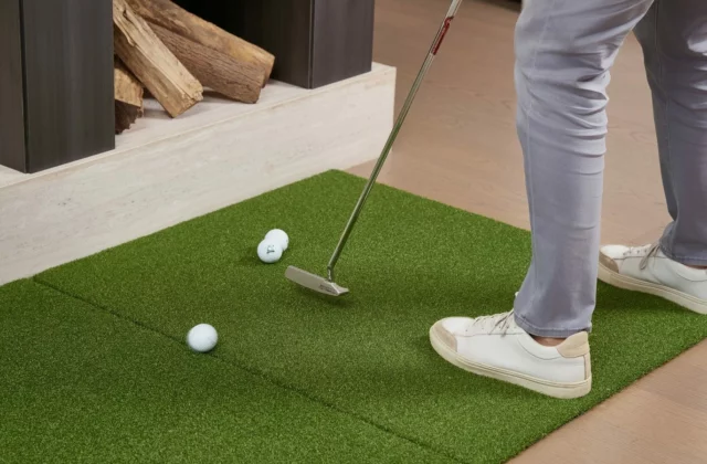 Putting mat set up at home