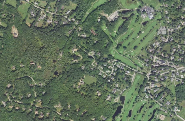 Abenaqui Country Club from the air. Aerial imagery USGS, domaine public.