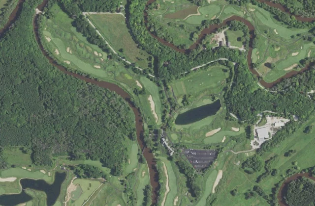 Blackwolf Run from the air. Aerial imagery USGS, domaine public.