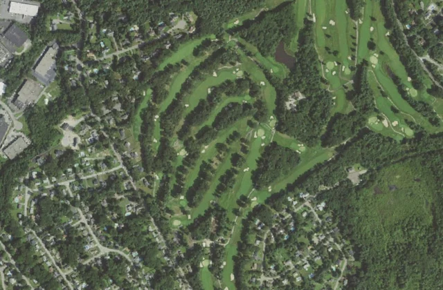 Blue Hill Country Club from the air. Aerial imagery USGS, domaine public.