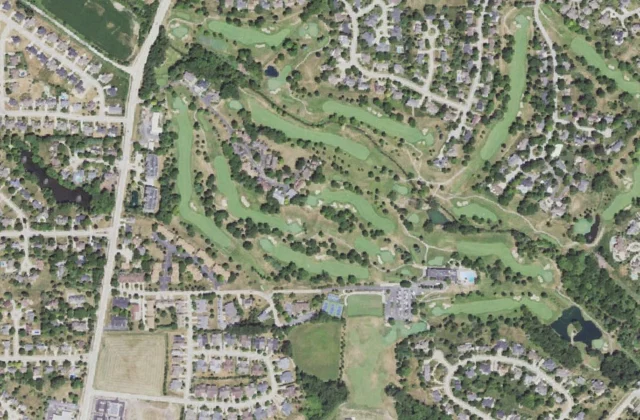 Crow Valley Golf Club from the air. Aerial imagery USGS, domaine public.