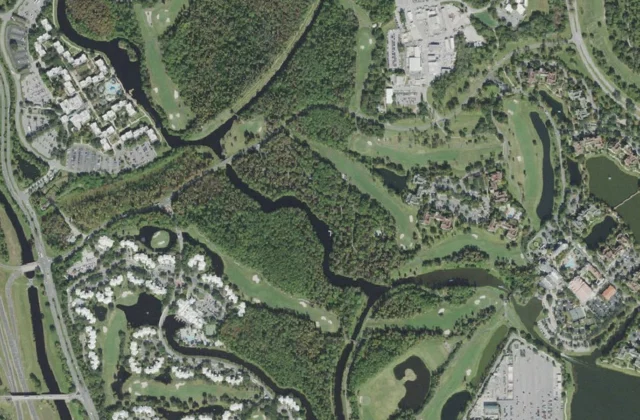 Disney's Lake Buena Vista Golf Course from the air. Aerial imagery USGS, domaine public.