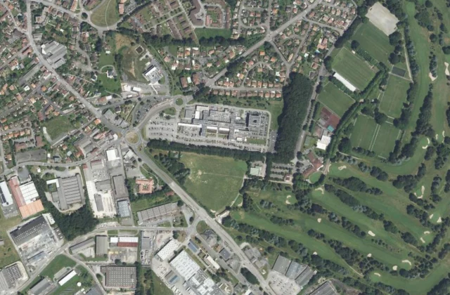 Domaine du Golf Saint Lazare vu du ciel. Orthophotographie IGN, Licence ouverte Etalab.