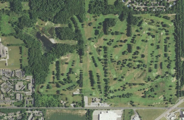 Eastern Hills Golf Club from the air. Aerial imagery USGS, domaine public.