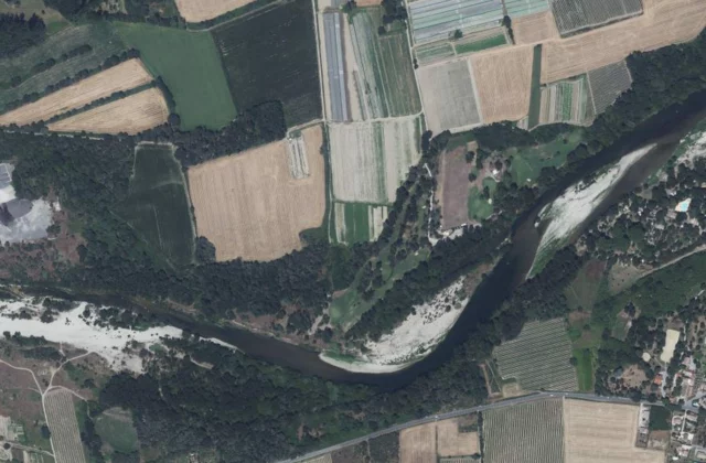 Golf Club Alès-Ribaute vu du ciel. Orthophotographie IGN, Licence ouverte Etalab.