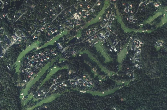 Golf d'Hardelot, parcours des Dunes vu du ciel. Orthophotographie IGN, Licence ouverte Etalab.