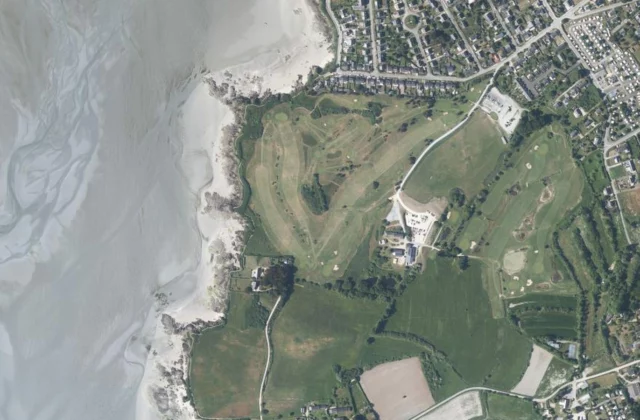 GAEA Golf de Lancieux vu du ciel. Orthophotographie IGN, Licence ouverte Etalab.