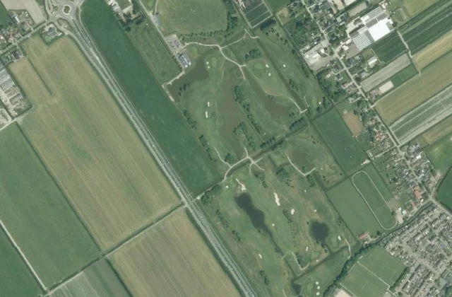 Golfbaan Spierdijk vanuit de lucht. Luchtfoto PDOK / Kadaster, licence ouverte.