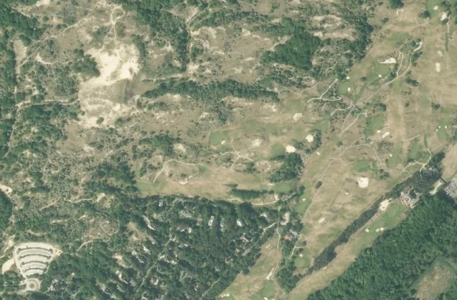 Koninklijke Haagsche Golf & Country Club vanuit de lucht. Luchtfoto PDOK / Kadaster, licence ouverte.