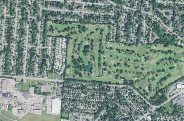 Losantiville Country Club from the air. Aerial imagery USGS, domaine public.