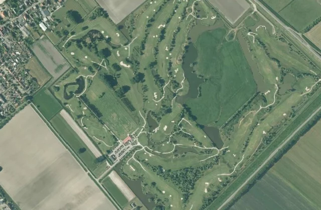 Regthuys Golf vanuit de lucht. Luchtfoto PDOK / Kadaster, licence ouverte.