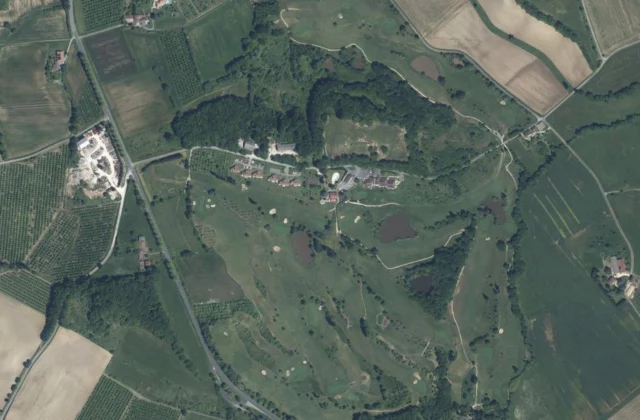Villeneuve-sur-Lot Golf & Country Club vu du ciel. Orthophotographie IGN, Licence ouverte Etalab.
